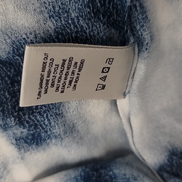 John Mark Embroidered Tie Dye Print V-Neck 3/4 Sleeve High-Low Blouse - Picture 9 of 9